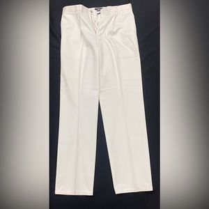 Cream Classic Fit Dockers